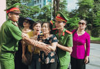 Sao Mai Huyền Trang làm nữ cảnh sát trong phim ca nhạc
