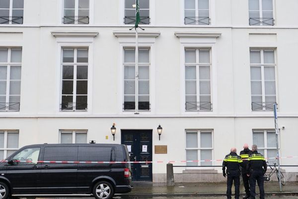 Đại sứ quán Ảrập Xêút ở Hà Lan bị tấn công
