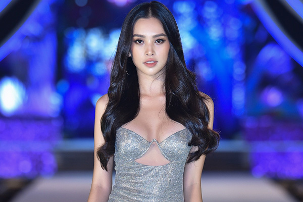 Tiểu Vy, Thuỵ Vân gợi cảm với dàn người đẹp