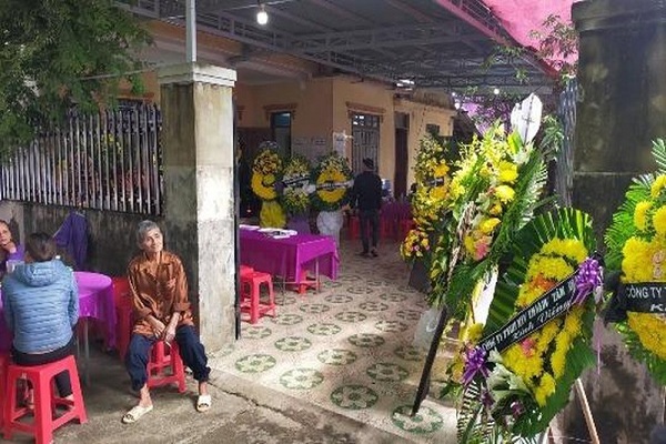 Giúp dân trong lũ, chủ tịch xã ở Quảng Bình qua đời vì nhiễm khuẩn