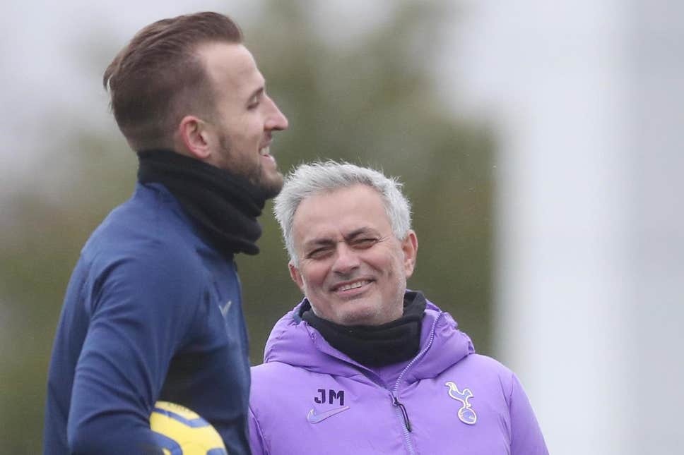 Harry Kane thốt lời khiến Mourinho mát lòng mát dạ