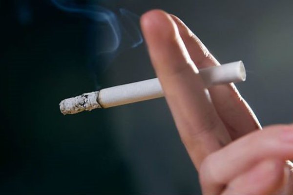 Bán thuốc lá cho người chưa đủ 18 tuổi bị phạt 3-5 triệu đồng