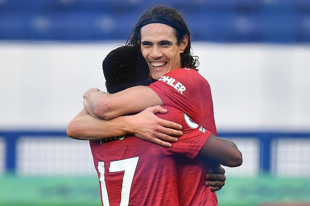 MU toại ý Koulibaly, Cavani rời Old Trafford