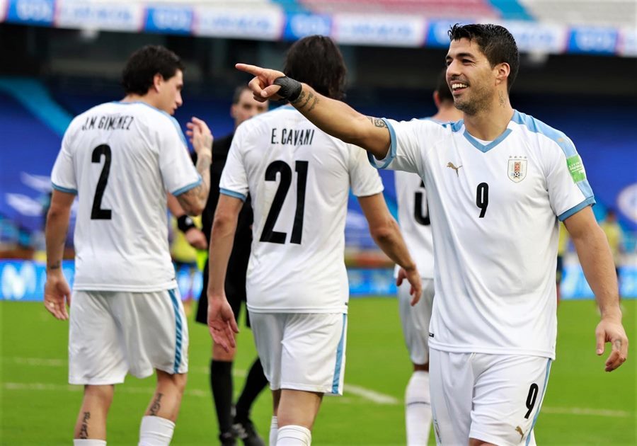 Cavani và Suarez lập công, Uruguay đè bẹp Colombia