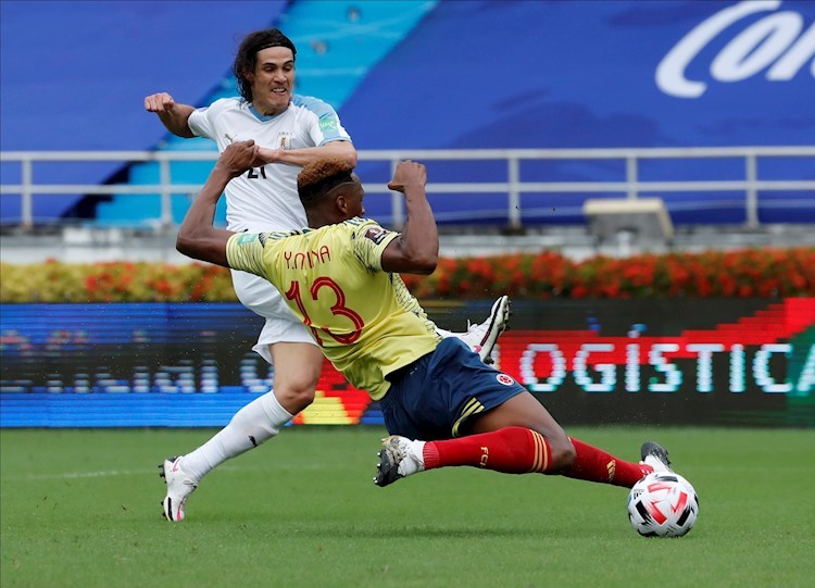 Cavani và Suarez lập công, Uruguay đè bẹp Colombia