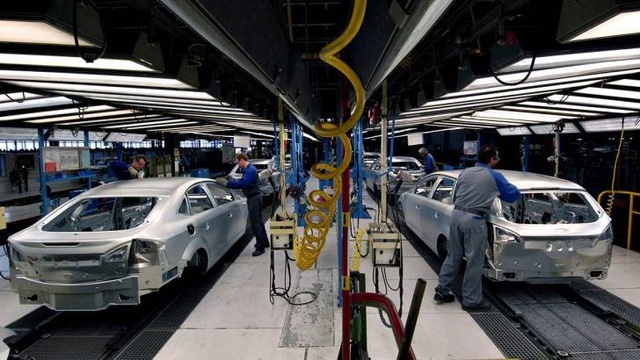 Lên kế hoạch bãi bỏ thuế tiêu thụ đặc biệt đối với ô tô sản xuất ở Việt Nam