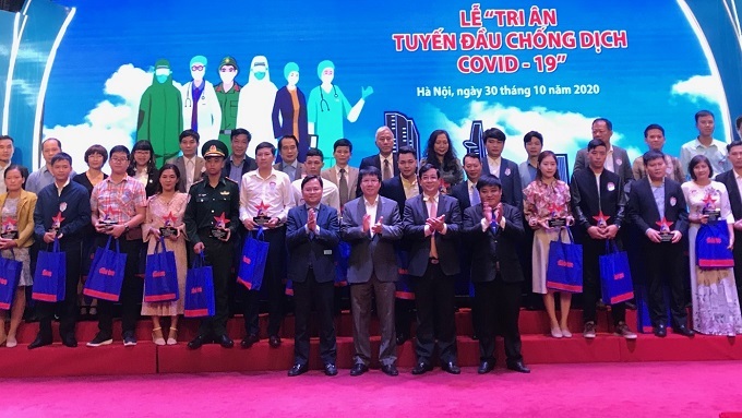 Tri ân 21 tập thể và 105 cá nhân tiêu biểu trên tuyến đầu chống dịch