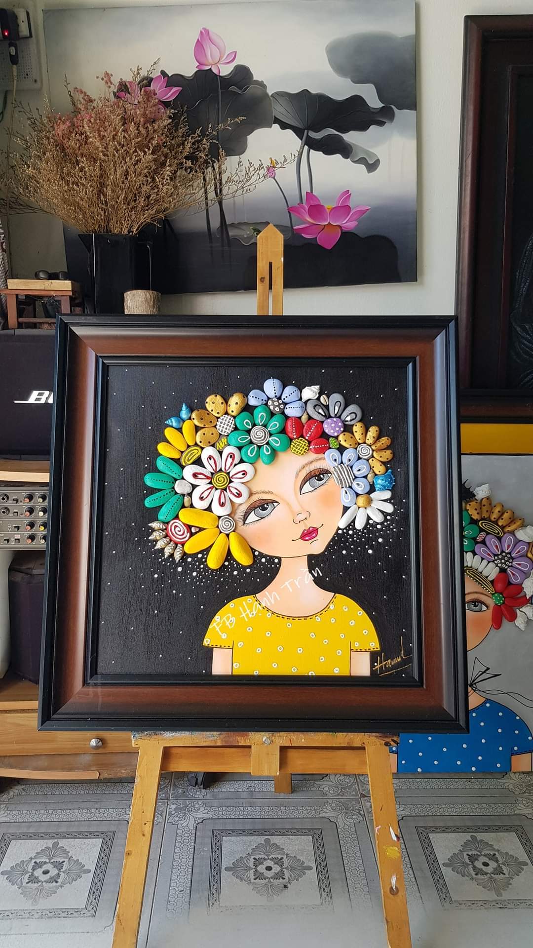 Bà mẹ làm tranh đẹp mê ly từ phế liệu bỏ đi