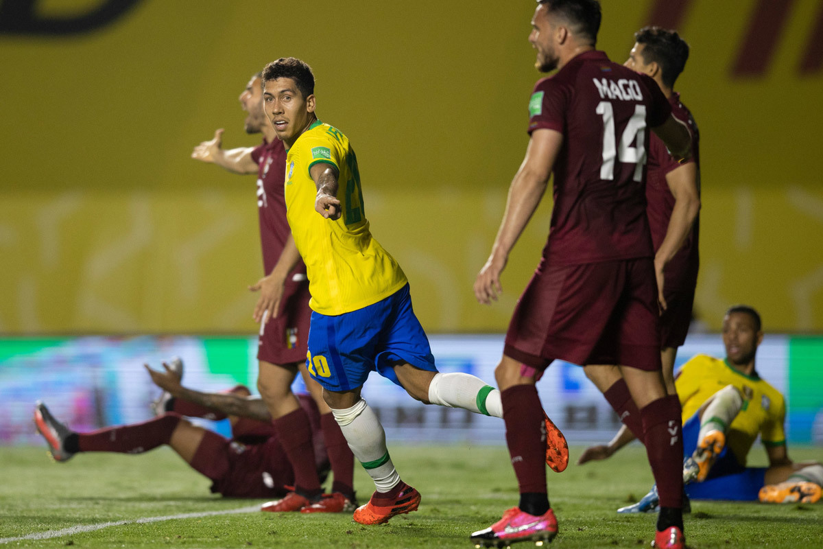 Brazil thắng chật vật: Điệu samba xấu xí