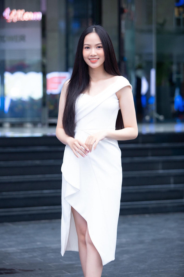 Bật mí về 10X Phương Quỳnh, top 5 'Người đẹp Biển' HHVN