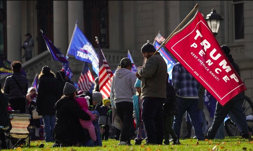 Hàng chục nghìn người tuần hành ở Washington ủng hộ ông Trump