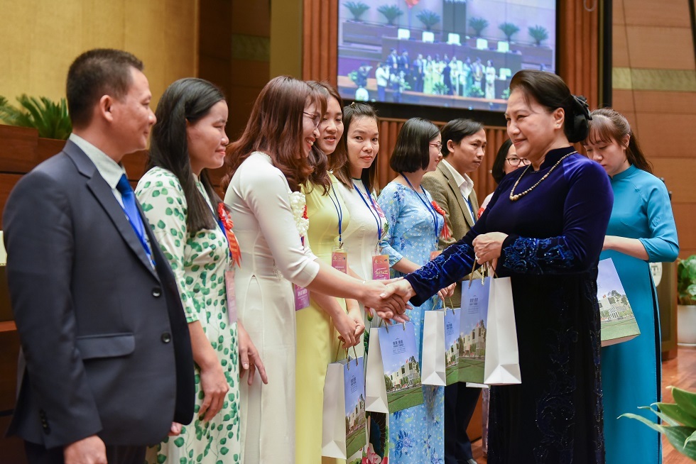 Giáo viên được hưởng phụ cấp thâm niên đến khi thực hiện chính sách lương mới
