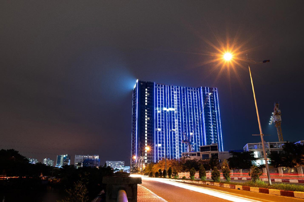 Đèn led 3 triệu USD sáng rực Tòa tháp S1 - Sunshine City Sài Gòn