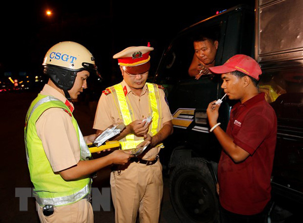 HCM City traffic police starts two-month crackdown on violations