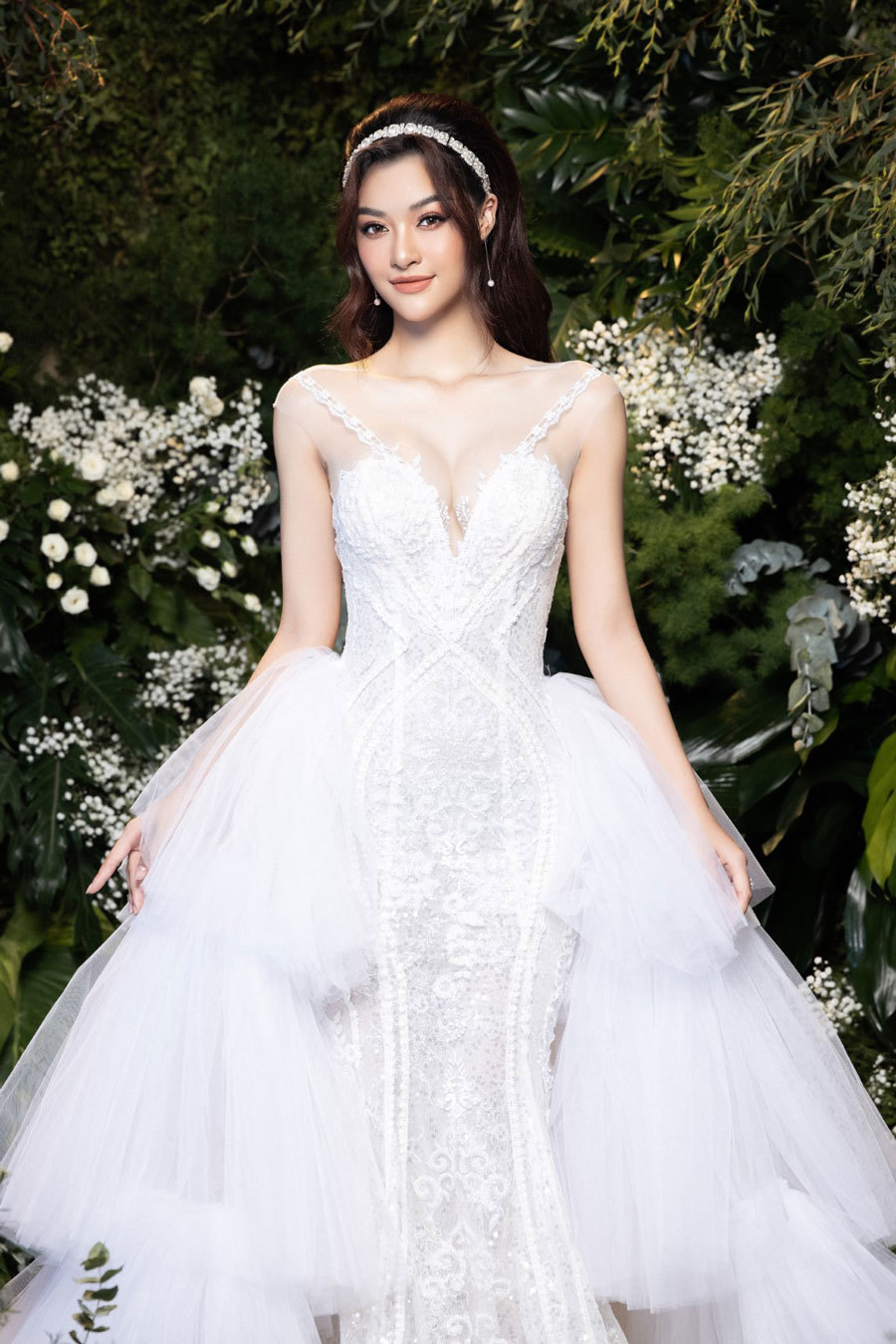 váy cưới của Son Ye Jin
