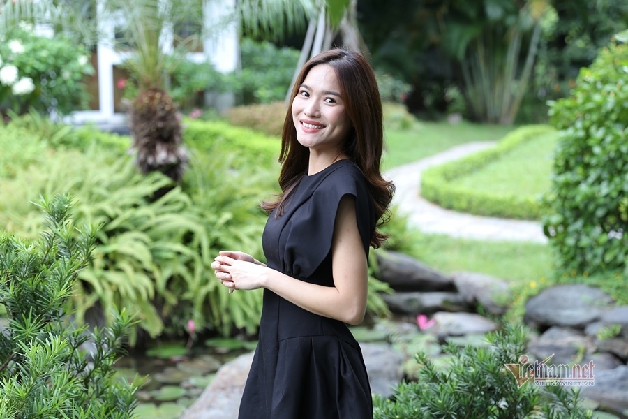MC Mai Trang VTV: Nhiều người khuyên tôi lấy chồng giàu là xong