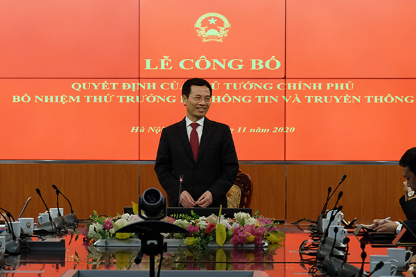 Bộ Thông tin và Truyền thông có Thứ trưởng 37 tuổi