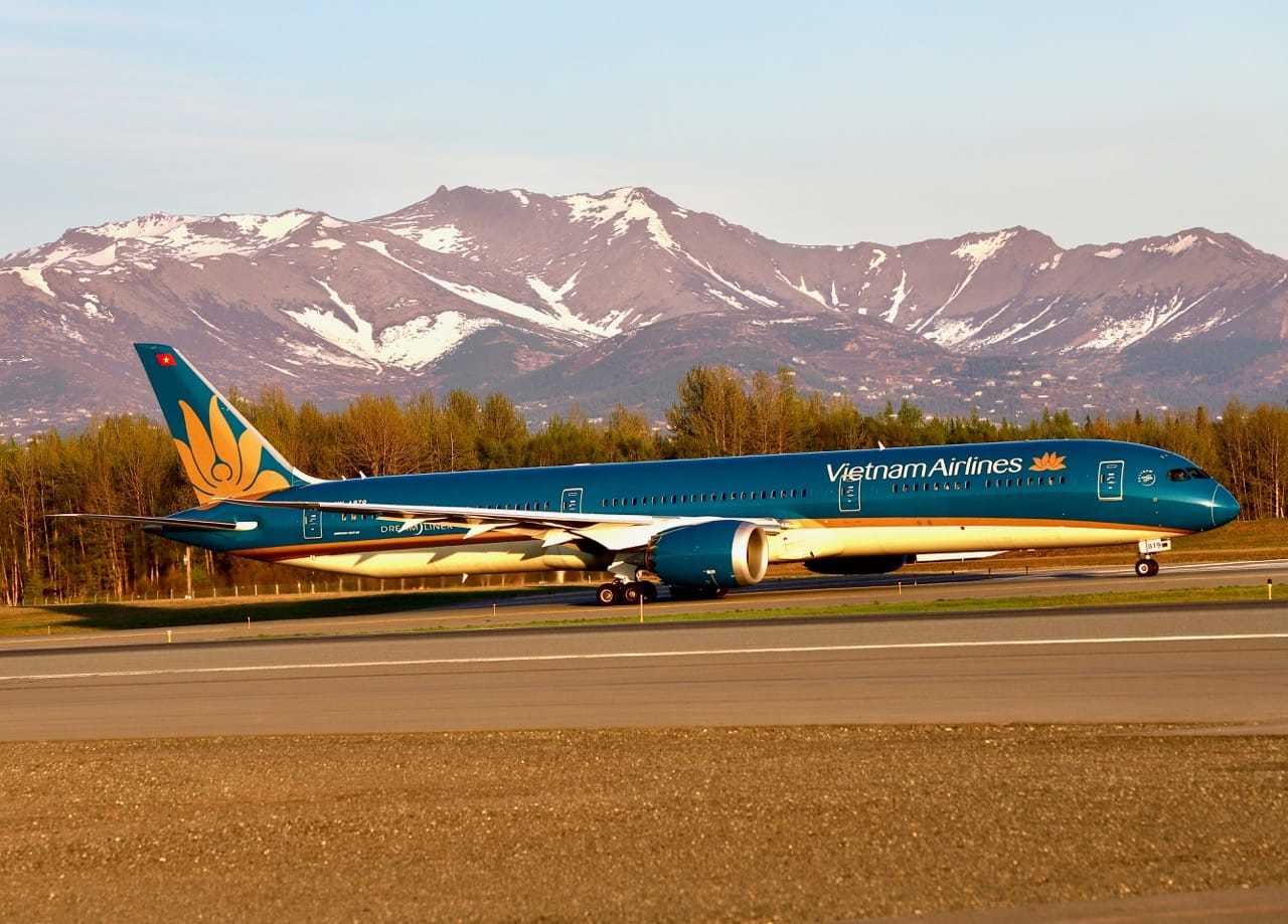 Thấy gì qua cuộc ‘giải cứu’ Vietnam Airlines