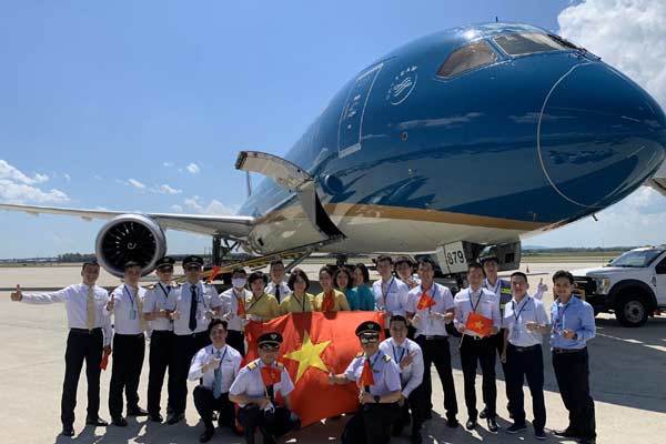 Thấy gì qua cuộc ‘giải cứu’ Vietnam Airlines