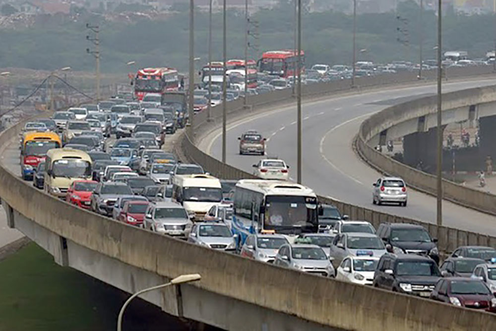 'Cõng' lưu lượng xe quá lớn, vành đai 3 trên cao quá tải nghiêm trọng