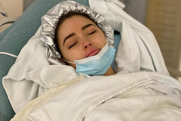 Hoa hậu Hoàn vũ Olivia Culpo phẫu thuật tử cung