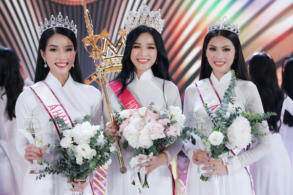 Top 3 Hoa hậu Việt Nam 2020 giao lưu độc giả VietNamNet tối 21/11