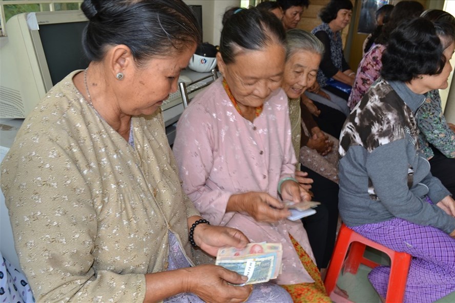 Lương hưu quá thấp, hàng trăm nghìn người sống chật vật