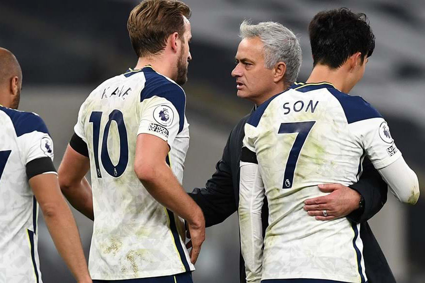 Tottenham thắng đẹp Man City: Nụ cười Mourinho