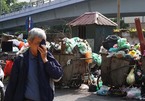 Hà Nội yêu cầu xử lý trách nhiệm vụ để ngập ngụa rác gây ô nhiễm
