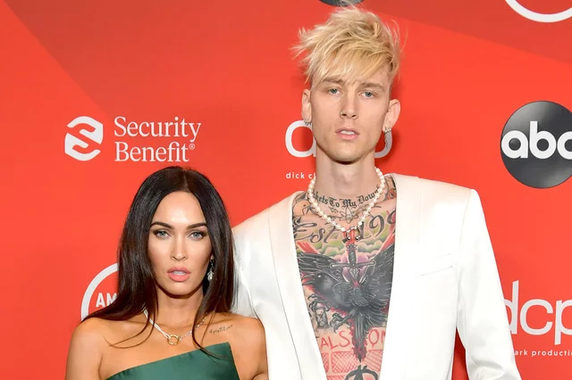 Megan Fox lần đầu xuất hiện công khai với tình trẻ