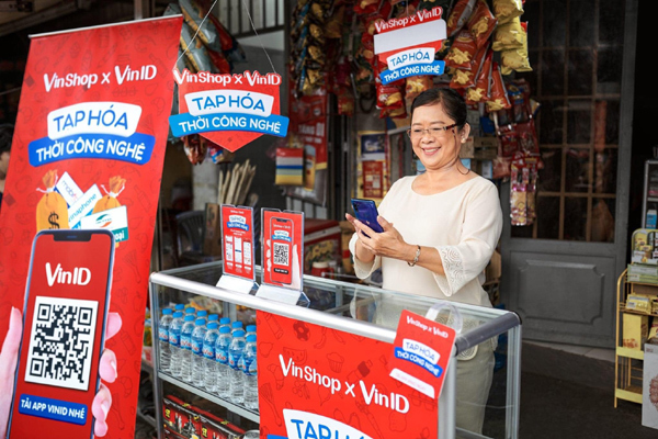 Vinshop ‘bắt tay’ Techcombank ứng vốn đến 70 triệu cho chủ tạp hóa