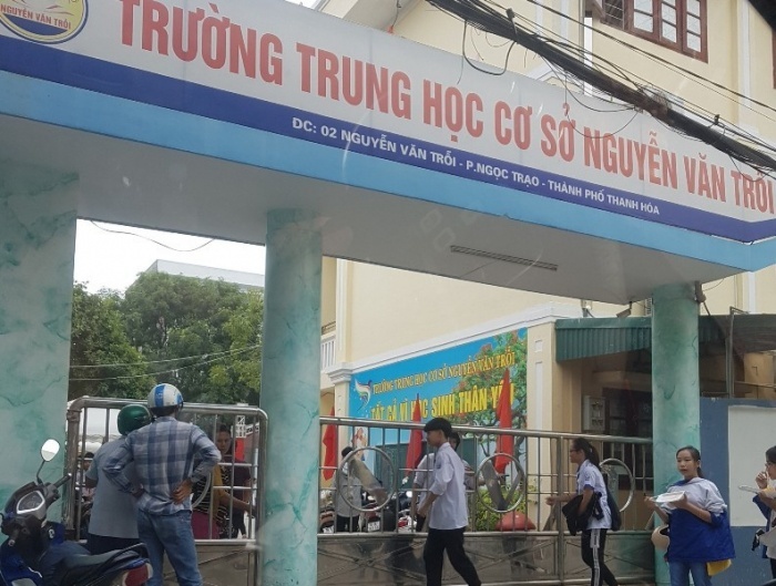 Đình chỉ học 1 tuần nhóm học sinh đánh hội đồng bạn ở Thanh Hóa