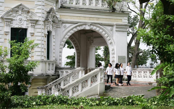 Beauty of the school named after Vietnam's famous pedagogue Chu Van An