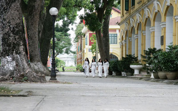 Beauty of the school named after Vietnam's famous pedagogue Chu Van An