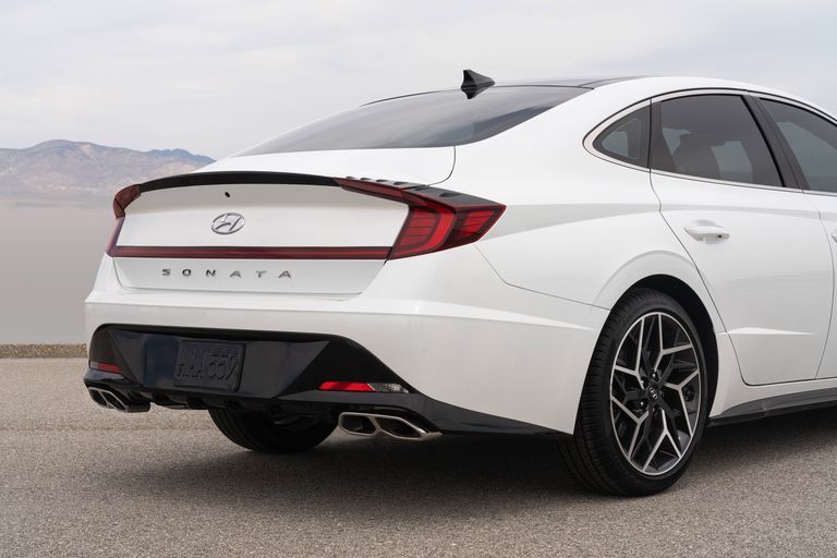 Hyundai Sonata N Line Night Edition 2022 trình làng giá khởi điểm 791  triệu đồng