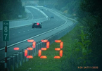 Xe BMW lao vun vút với tốc độ 223km/h trên cao tốc Bắc Giang - Lạng Sơn