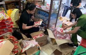 Kinh hãi với sản phẩm mì chính giả