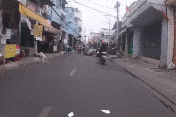 Cảnh sát hình sự truy đuổi 5km bắt kẻ cướp dây chuyền trên đường Sài Gòn