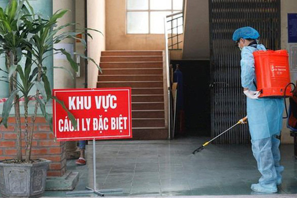 Thêm 4 người mắc mới Covid-19, 1 ca dương tính sau 26 ngày