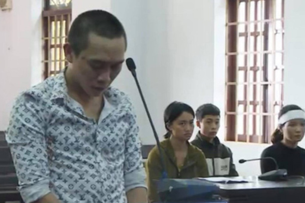 Phạt 15 năm tù đối tượng chiếm đoạt 100 triệu đồng của gia đình nạn nhân ở Rào Trăng 3