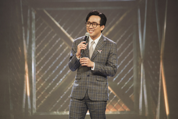 NTK Phạm Tuân kể áp lực khi làm trang phục cho MC Trấn Thành