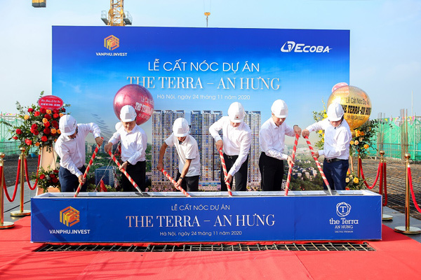 Cất nóc dự án The Terra - An Hưng