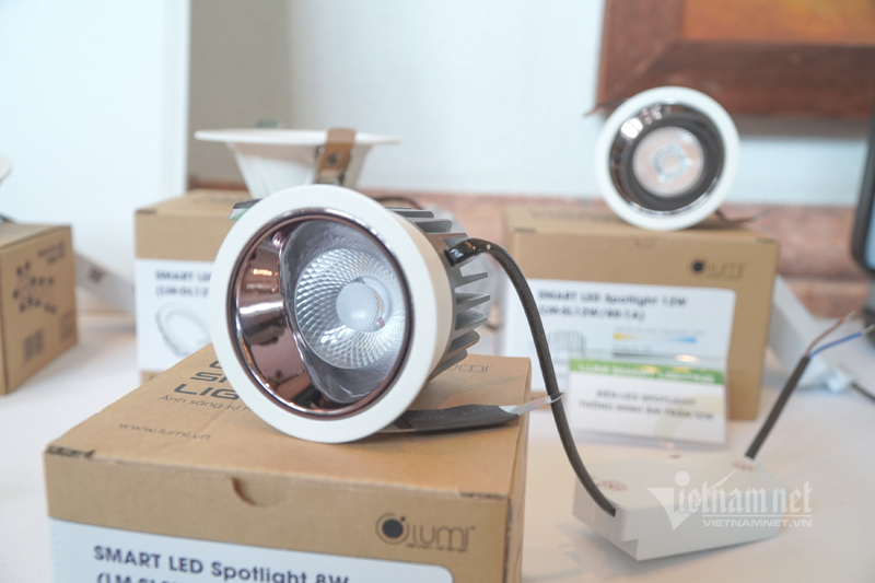 Trải nghiệm nhà thông minh bằng thiết bị Make in Vietnam