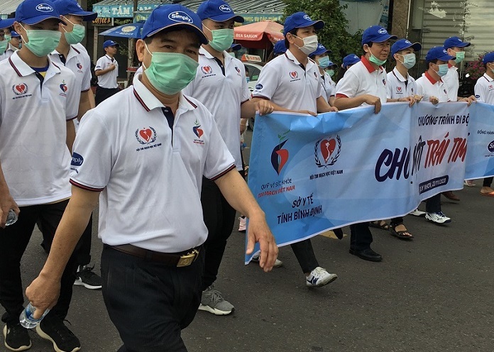 Gần 3.000 người tham gia đi bộ ‘cho một trái tim khoẻ’