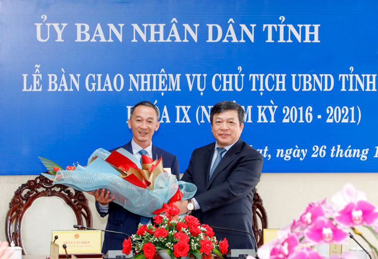 Thủ tướng phê chuẩn nhân sự Chủ tịch UBND của 6 tỉnh