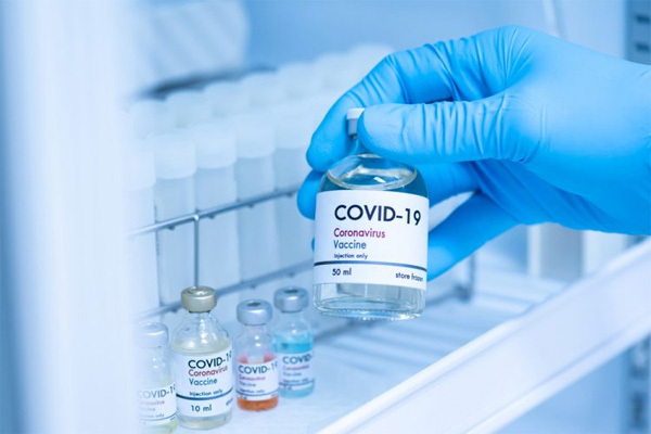 Vắc xin Covid-19 đang được chuyển tới các điểm tiêm chủng ở Mỹ