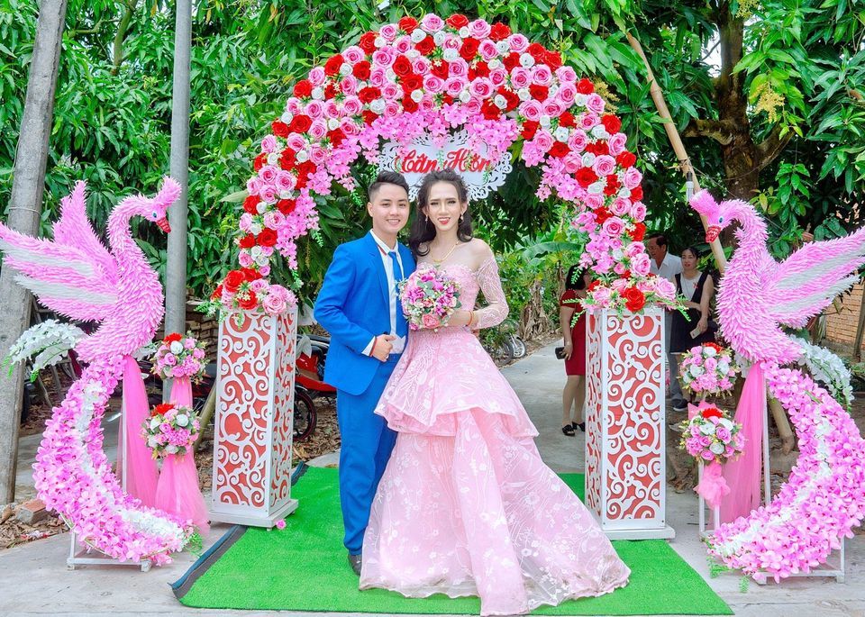 Cuộc sống của 'người đàn ông Việt đầu tiên sinh con' sau ly hôn