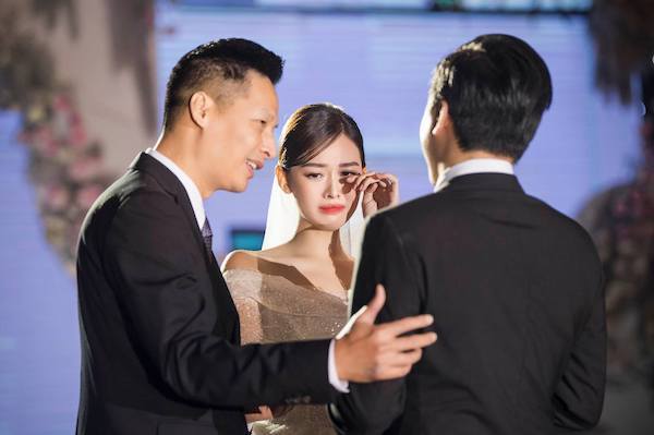 Xuân Bắc bất ngờ làm MC tại hôn lễ Á hậu Tường San