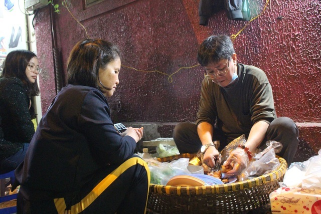 Món nộm vỉa hè có tên độc nhất Hà Nội, công thức được mua bằng cả cây vàng
