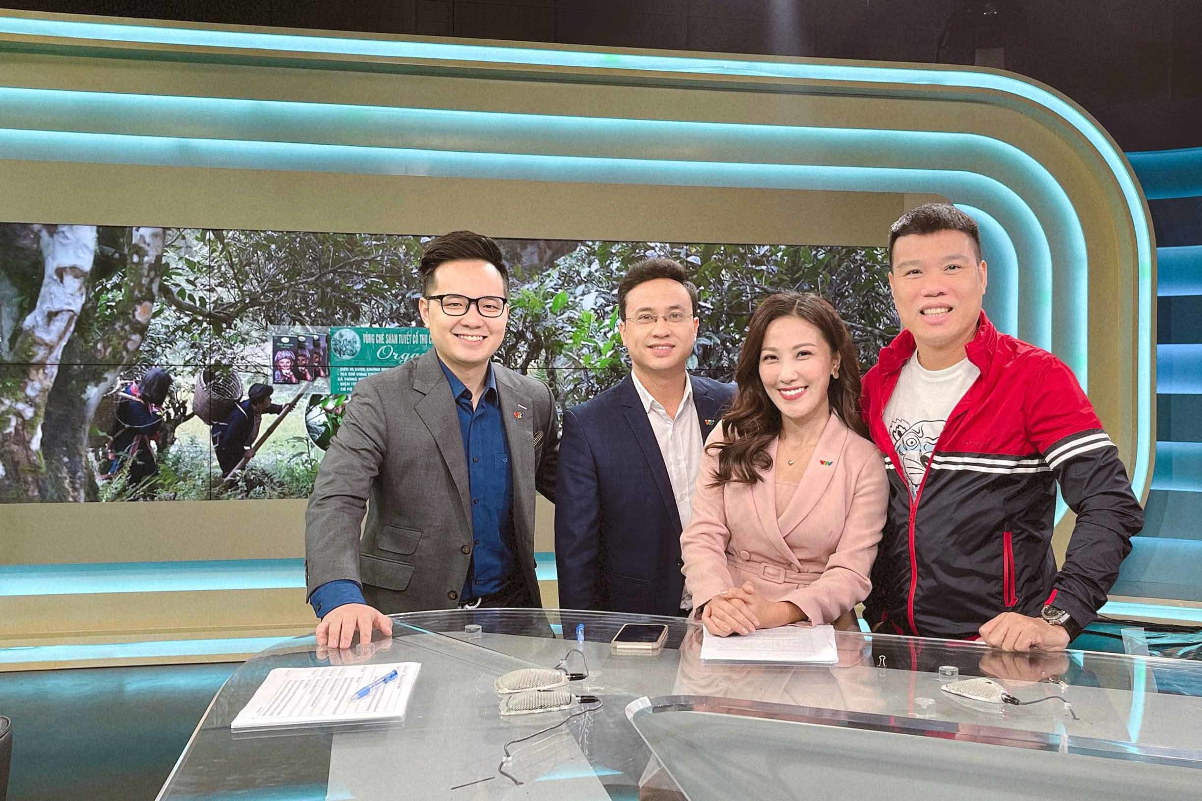MC Quỳnh Hoa 'thời tiết' bất ngờ dẫn thời sự VTV